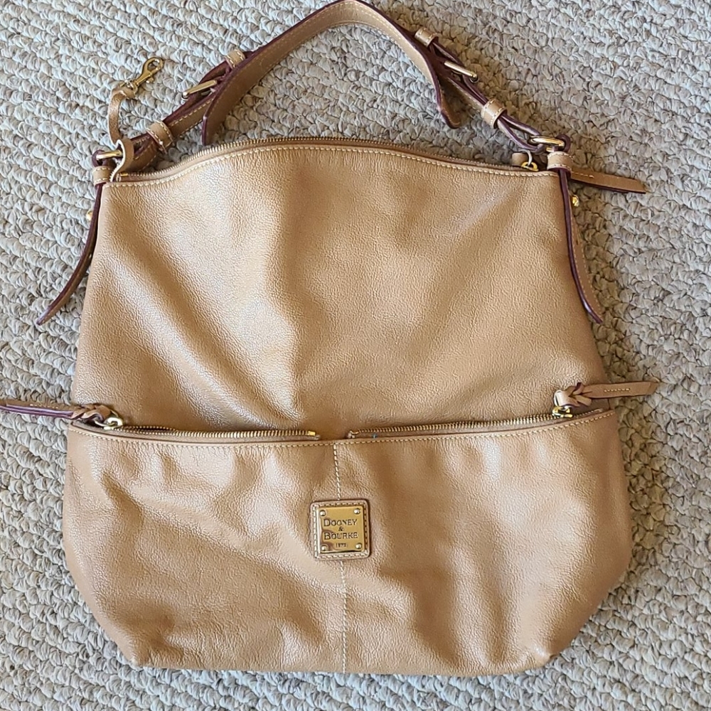 Dooney & Bourke tan leather hobo